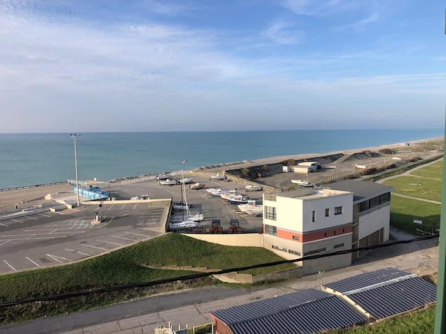 Pleine Face Mer Et Plage Ault Exterior photo